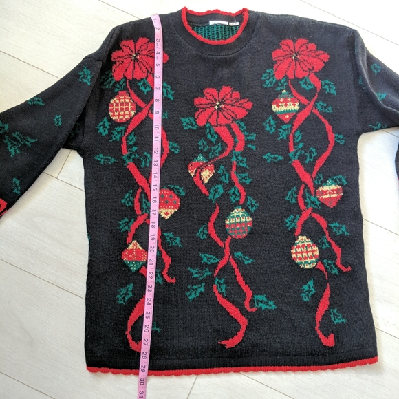 Vintage Christmas Sweater - Picture 4 of 6
